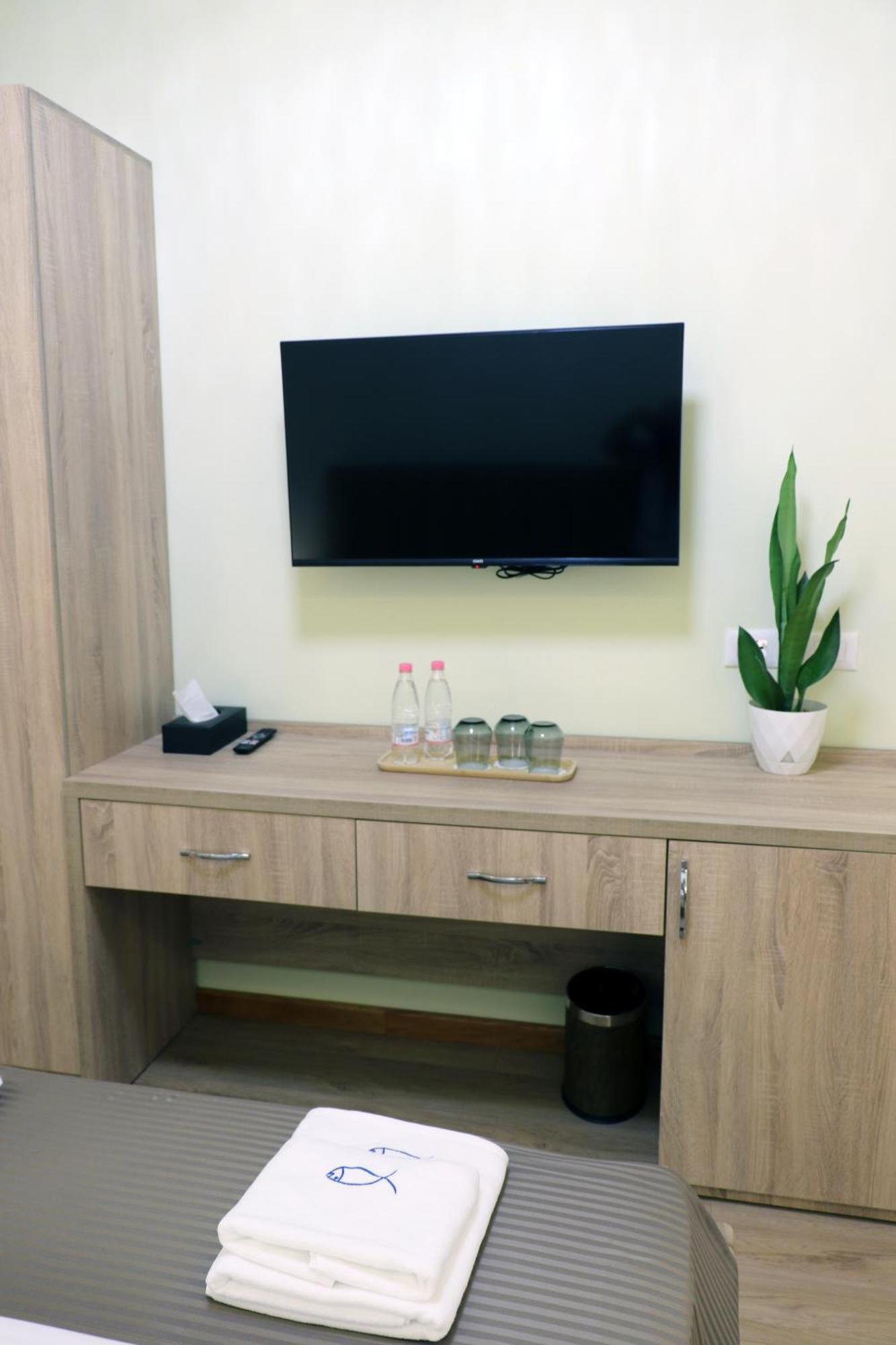 Rifat Peshkatari Hotel 3*