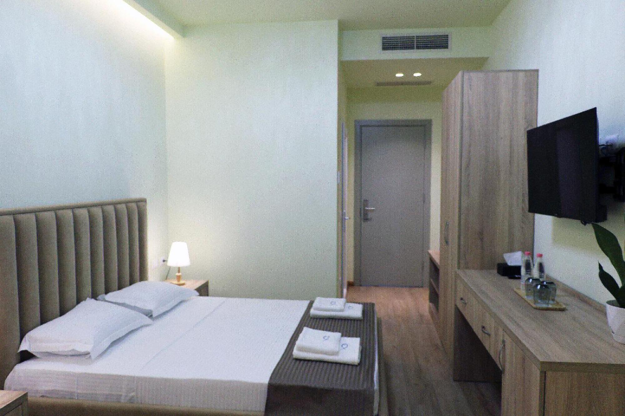 Rifat Peshkatari Hotel